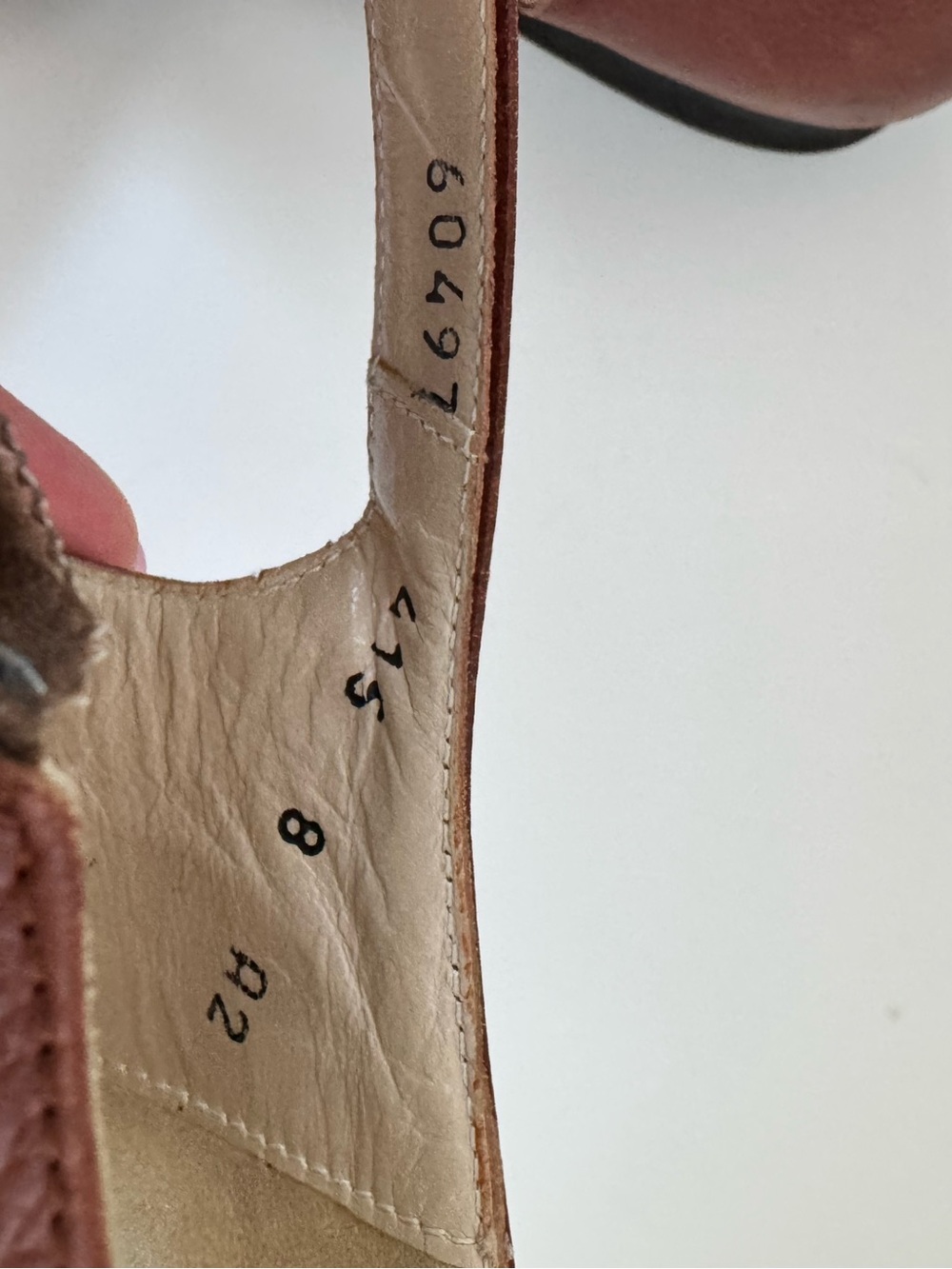Vintage Salvatore Ferragamo Brown Leather T-Strap Low-Heel Flats Italy Women’s 8 - Picture 5 of 8